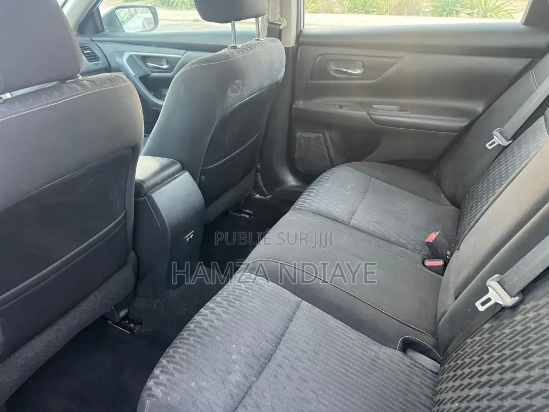 Nissan Altima 2018 Gris