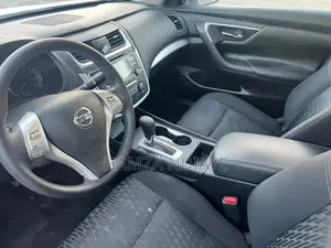 Nissan Altima 2018 Gris
