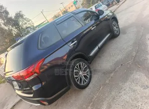 Mitsubishi Outlander 2017 Noir