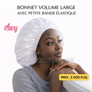 Bonnet En Satin De Soie Grand Volume