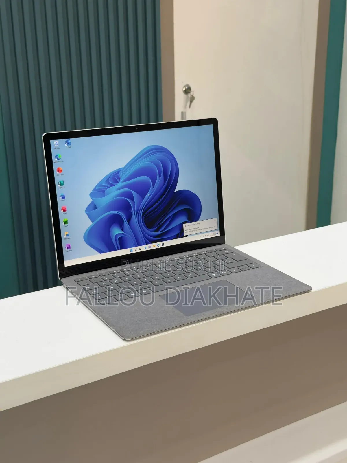 Nouveau Microsoft Surface Laptop 3 8GB Intel Core i5 SSD 256GB