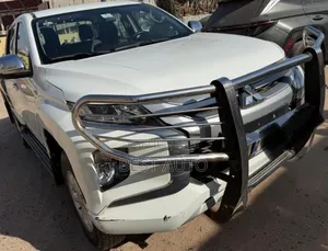 Mitsubishi L200 2023 Blanc