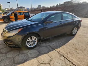 Hyundai Sonata GLS Sedan FWD (2.4L 4cyl 6A) 2012 Bleu