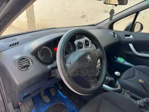 Peugeot 308 2010 Noir Mat