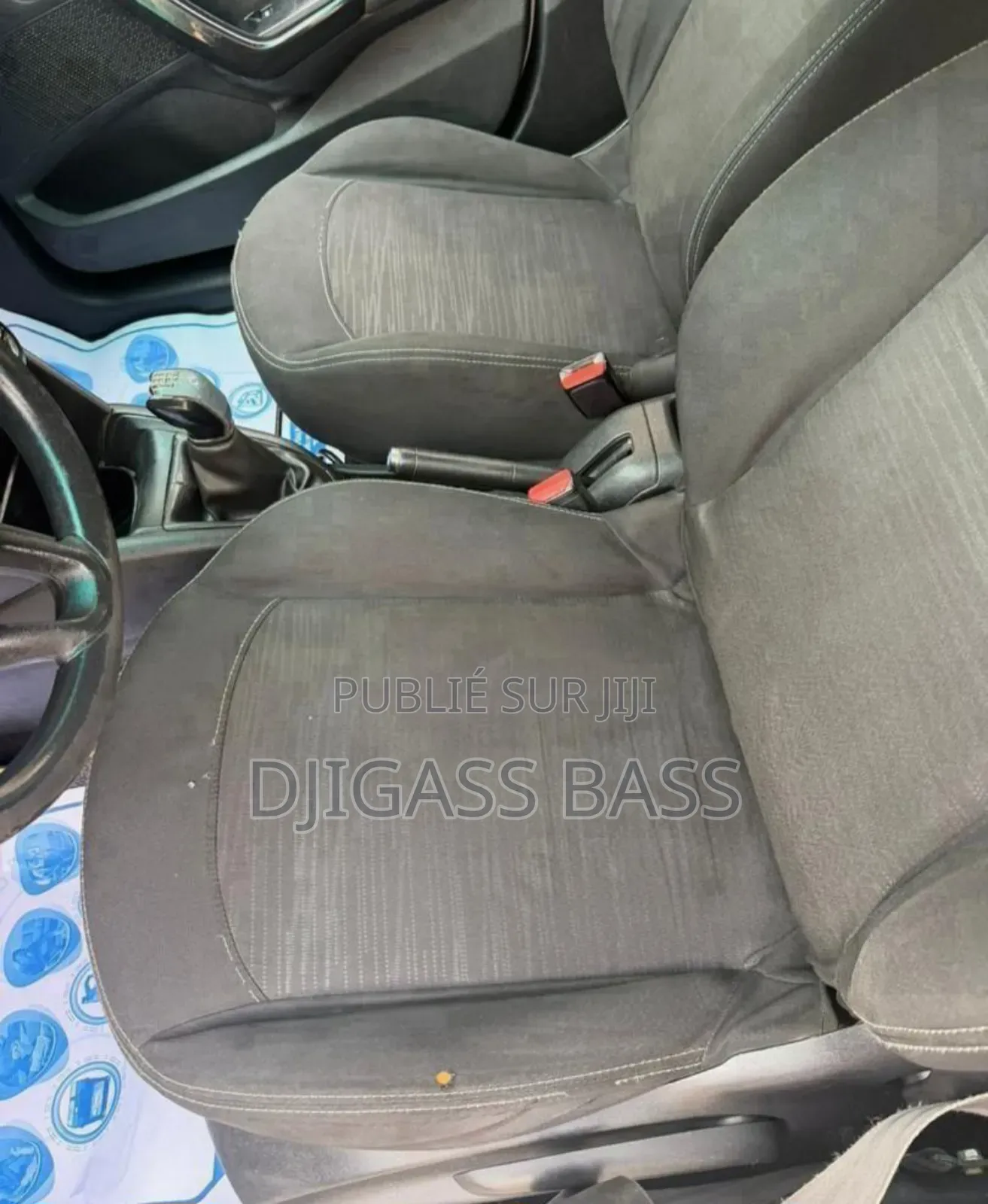 Peugeot 208 2014 Blanc cassé