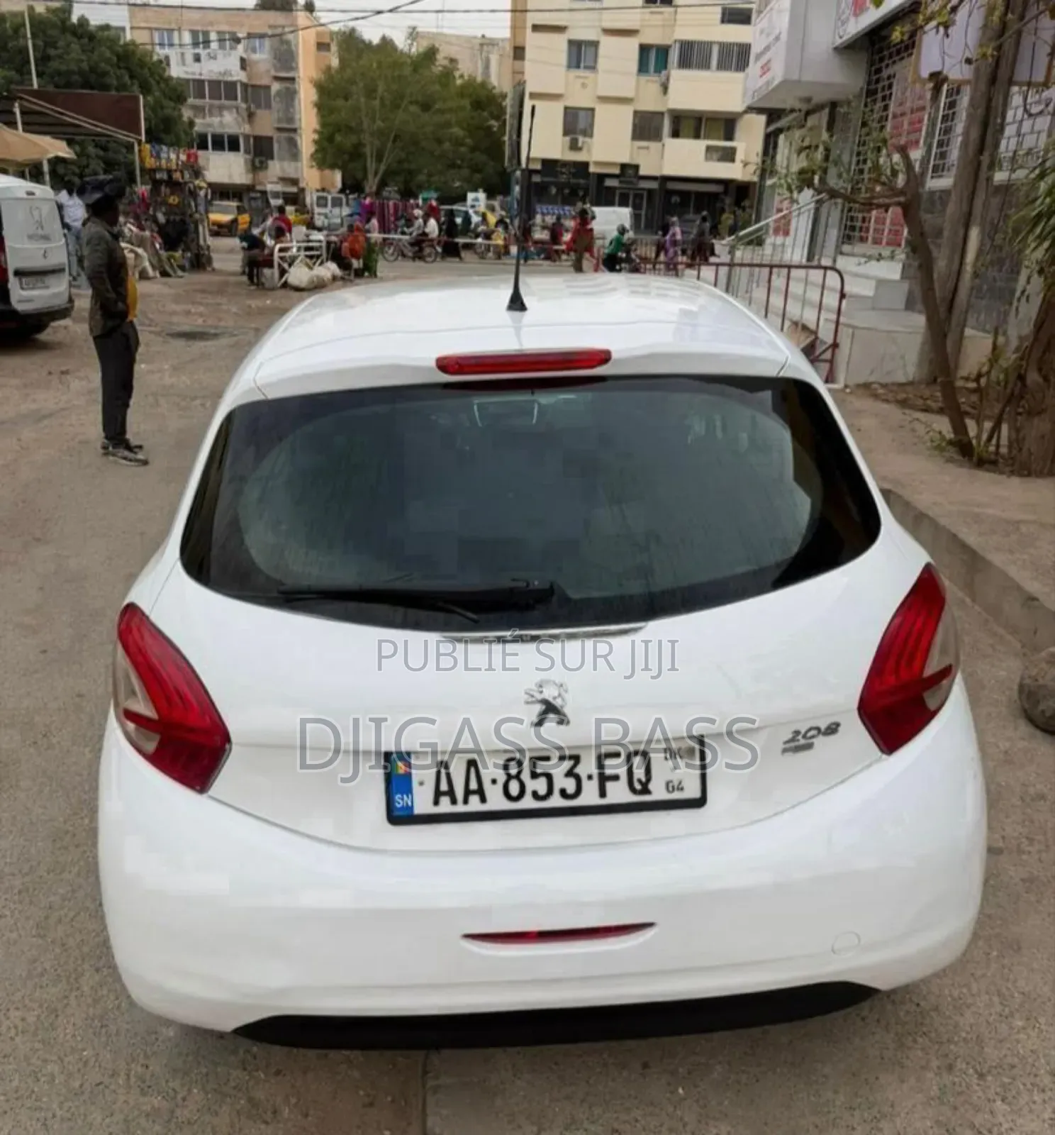 Peugeot 208 2014 Blanc cassé