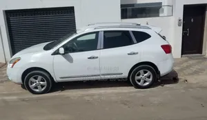 Nissan Rogue 2012 Blanc cassé