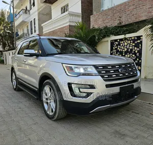 Ford Explorer 2017 Gris