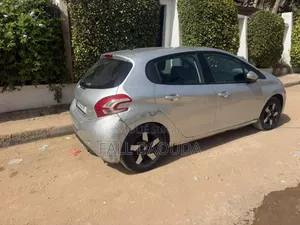Peugeot 208 2015 Gris