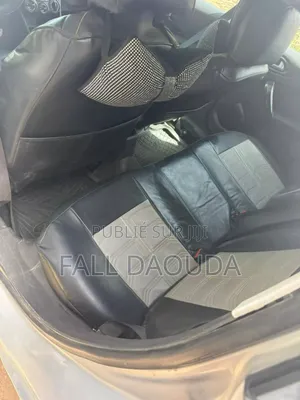 Peugeot 208 2015 Gris