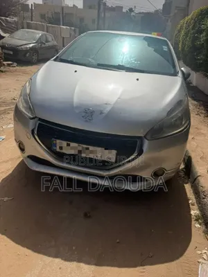 Peugeot 208 2015 Gris