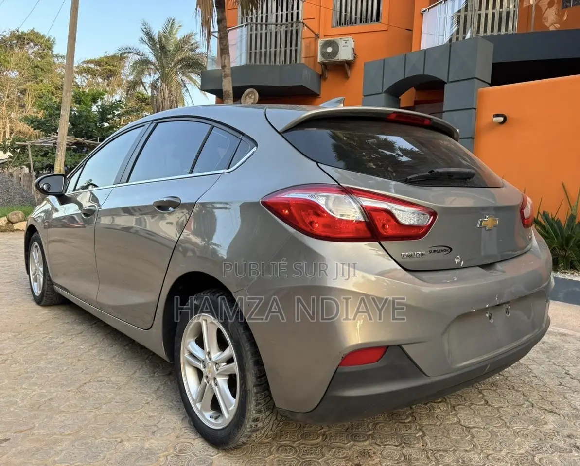 Chevrolet Cruze 2018 Gris