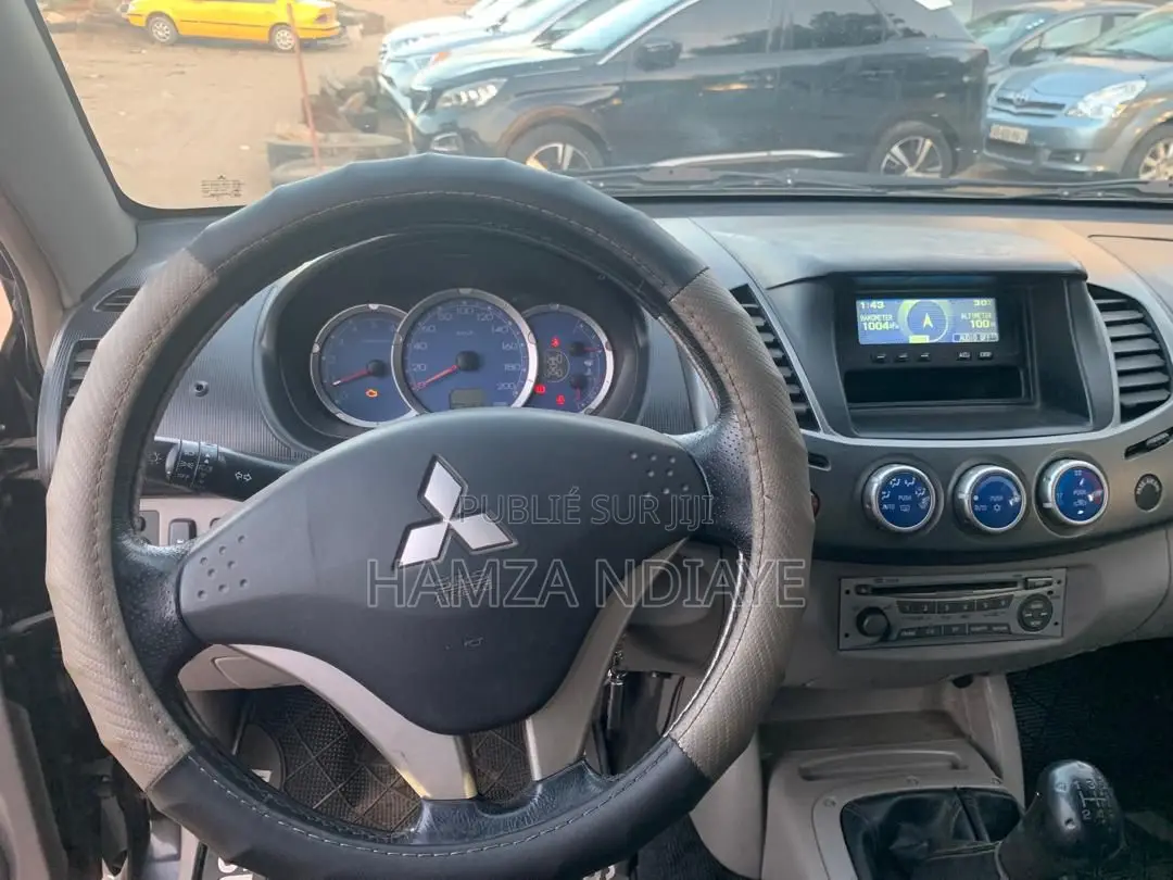 Mitsubishi L200 2012 Noir