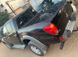 Mitsubishi L200 2012 Noir