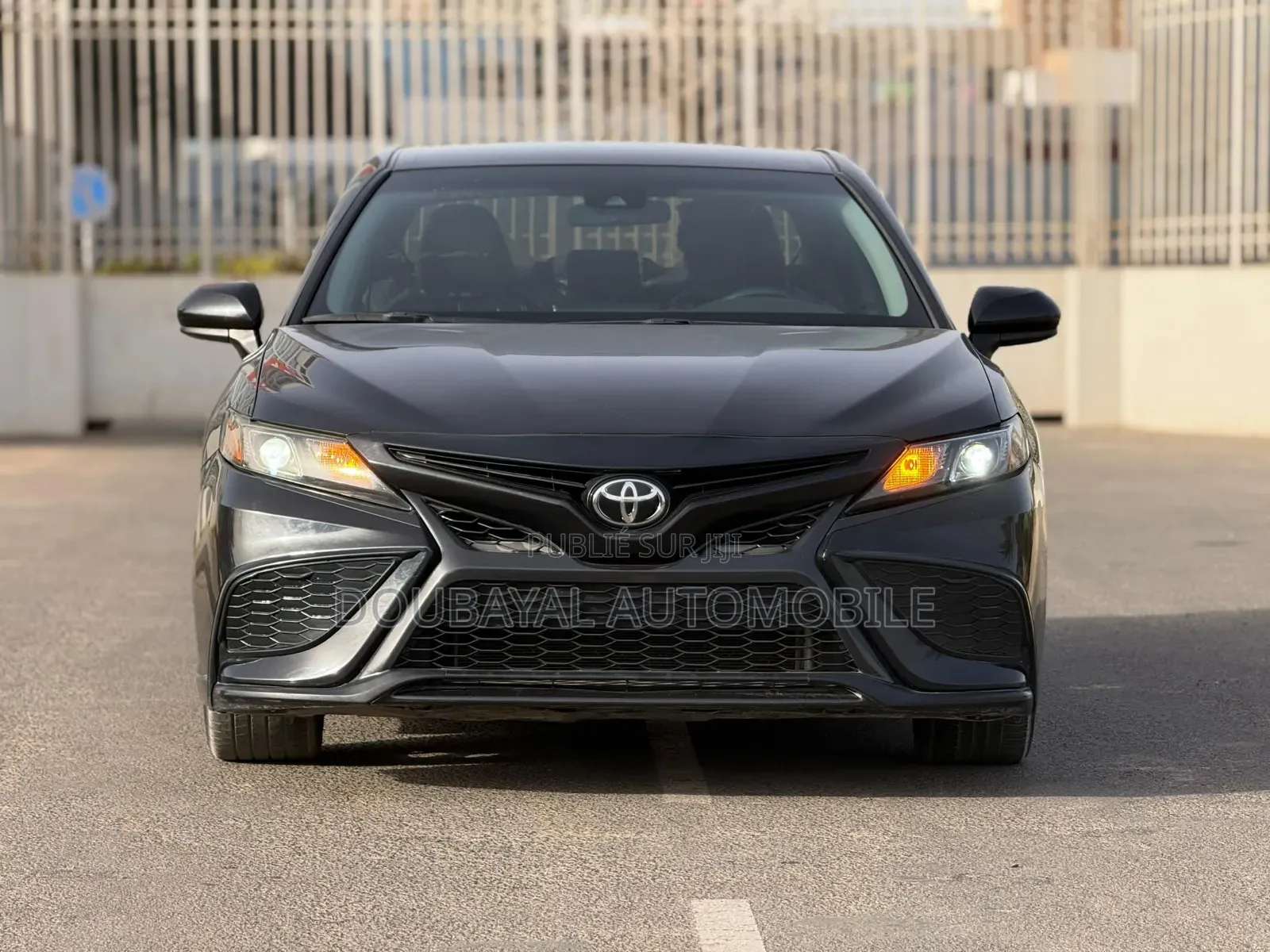Toyota Camry 2021 Noir Mat