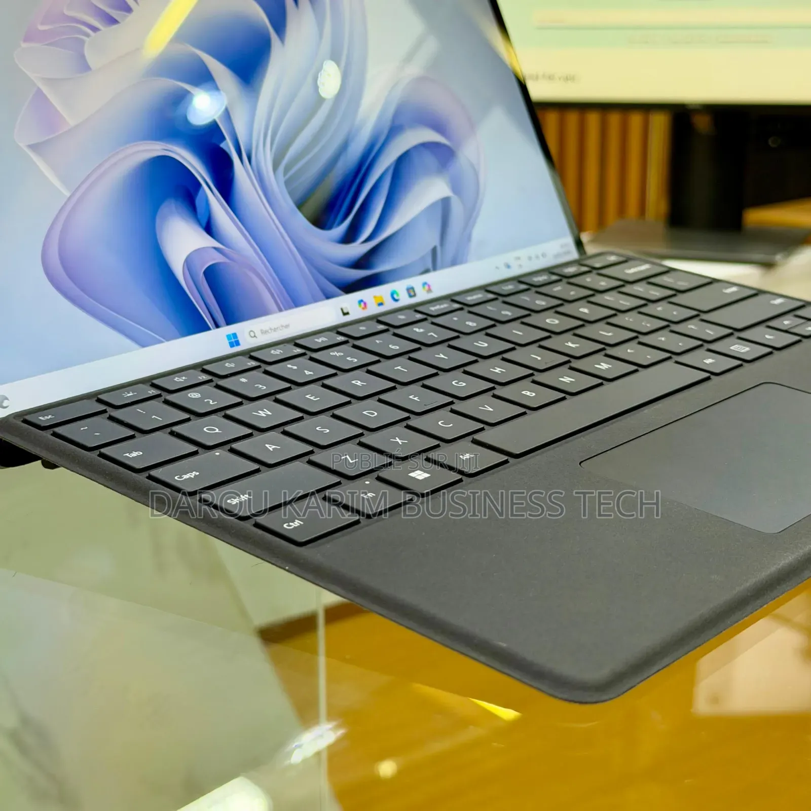 Nouveau Microsoft Surface Pro 9 16GB Intel Core i7 SSD 512GB