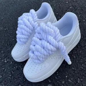 Air Force Blanc Disponible Premier Arrivé Premier Servi