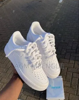 Air Force Blanc Disponible Premier Arrivé Premier Servi