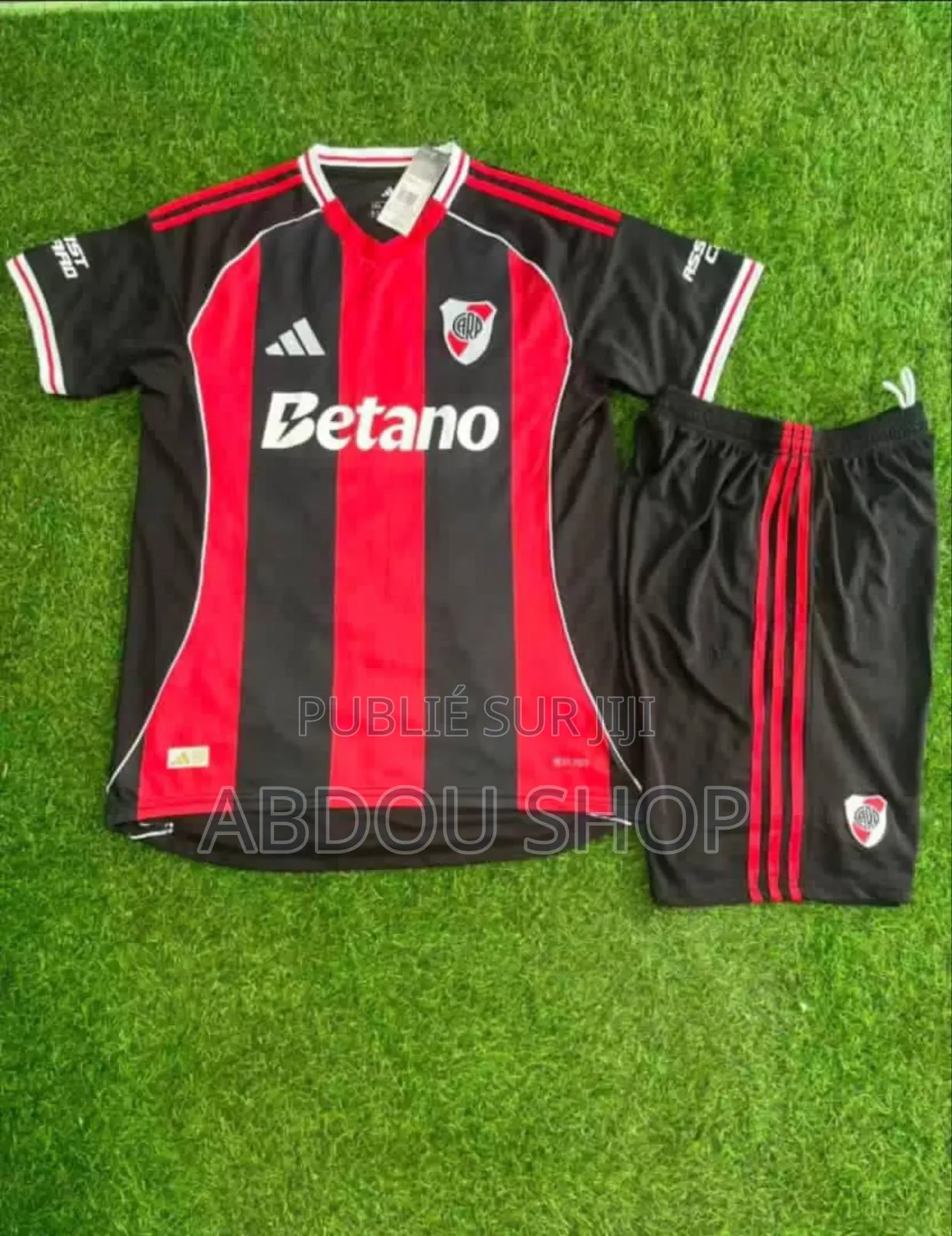 Ensemble Maillots Clubs Original Disponible