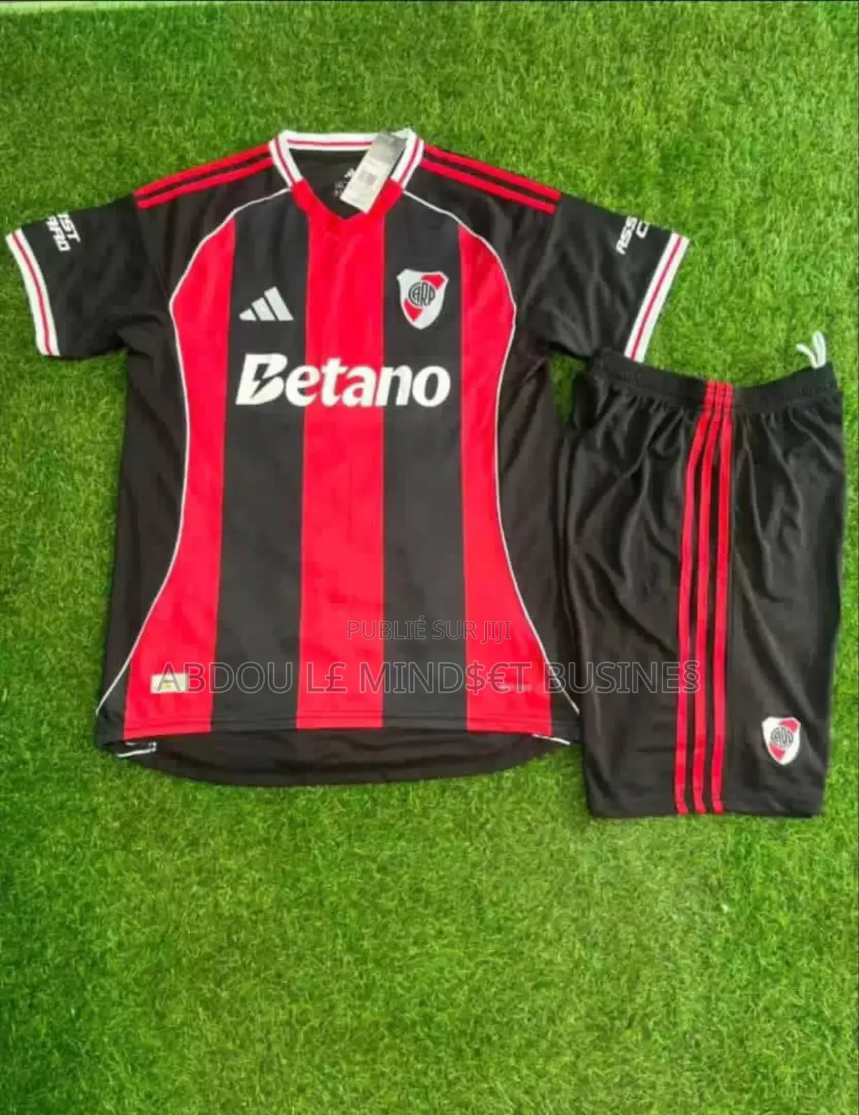 Ensemble Maillots Clubs Original Disponible