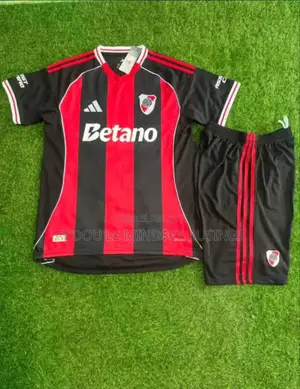 Ensemble Maillots Clubs Original Disponible