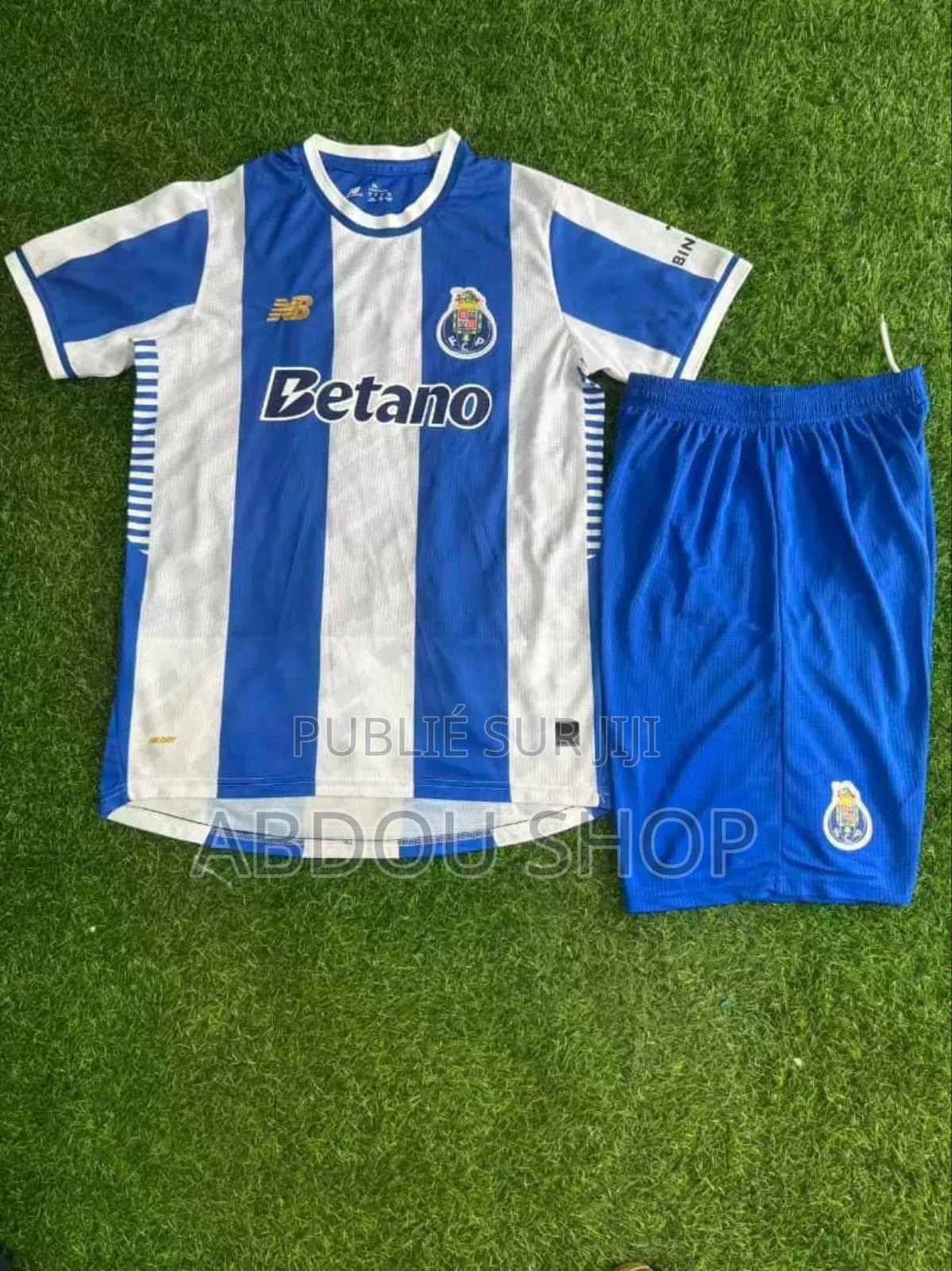 Ensemble Maillots Clubs Original Disponible