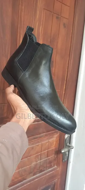 Boots Montante en Cuir Noir