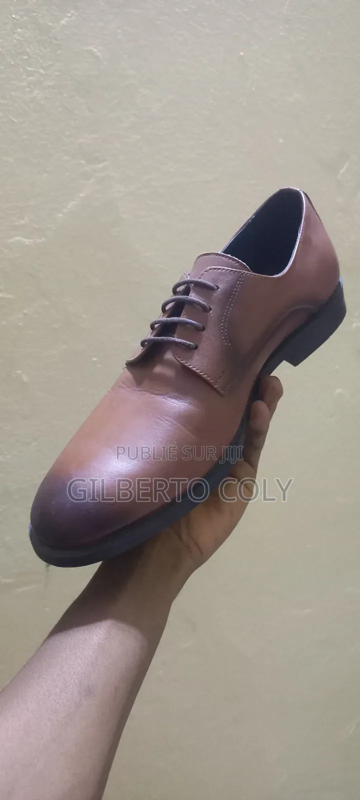 Chaussure De Ville En Cuir