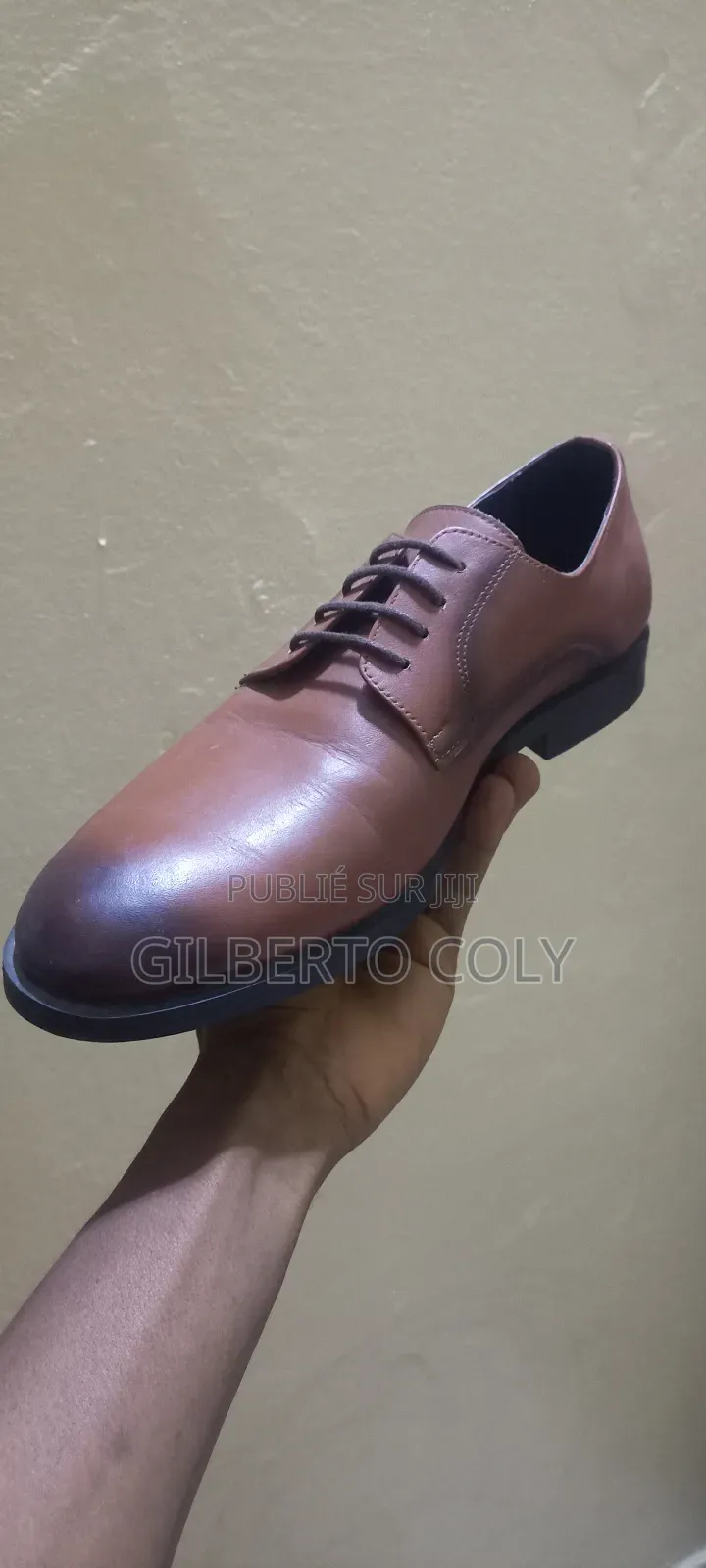 Chaussure De Ville En Cuir