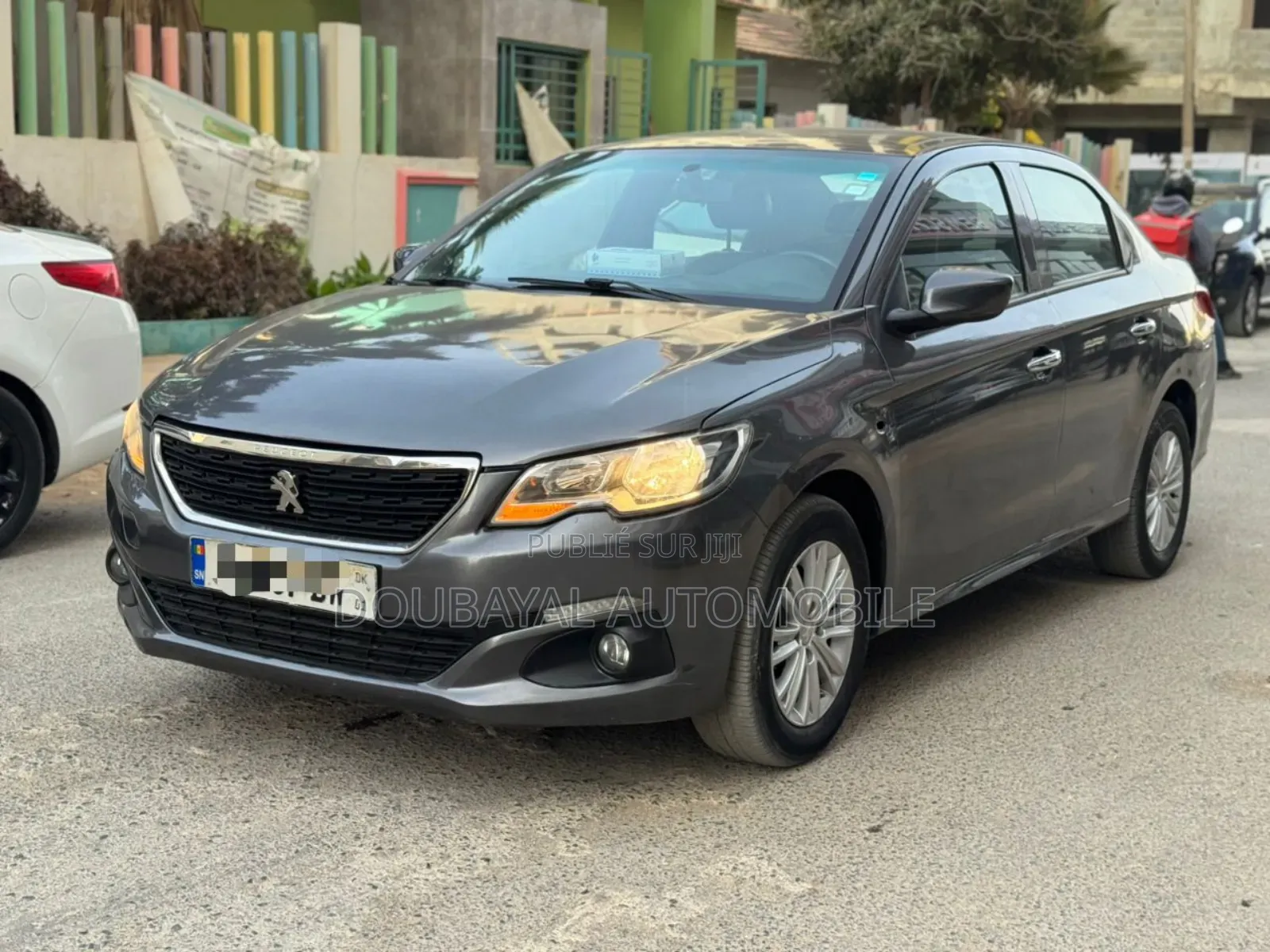 Peugeot 301 2022 Gris