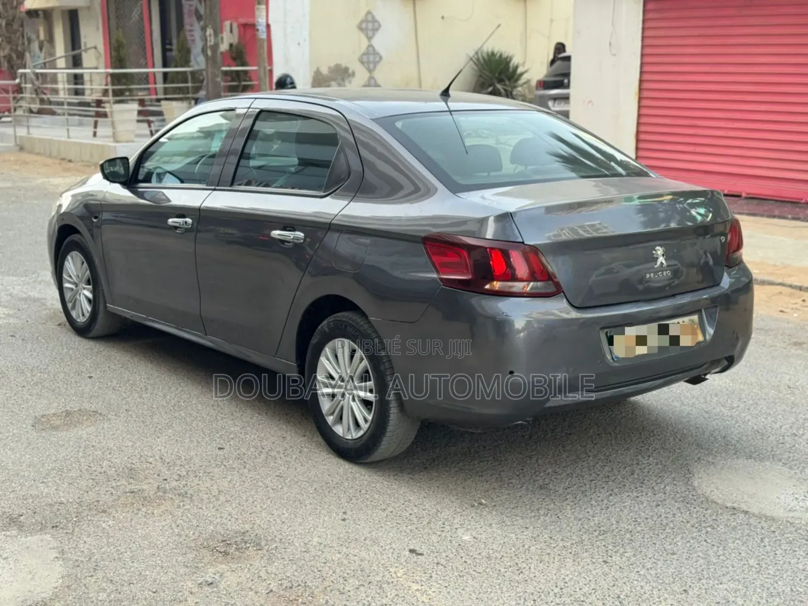 Peugeot 301 2022 Gris