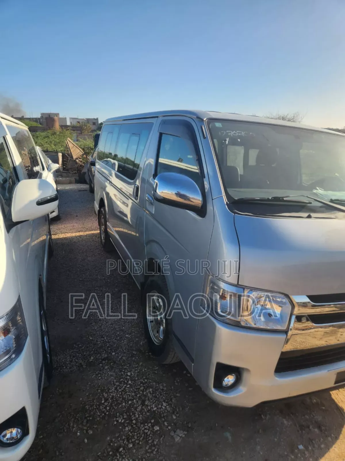 Toyota HiAce 2017 Blanc