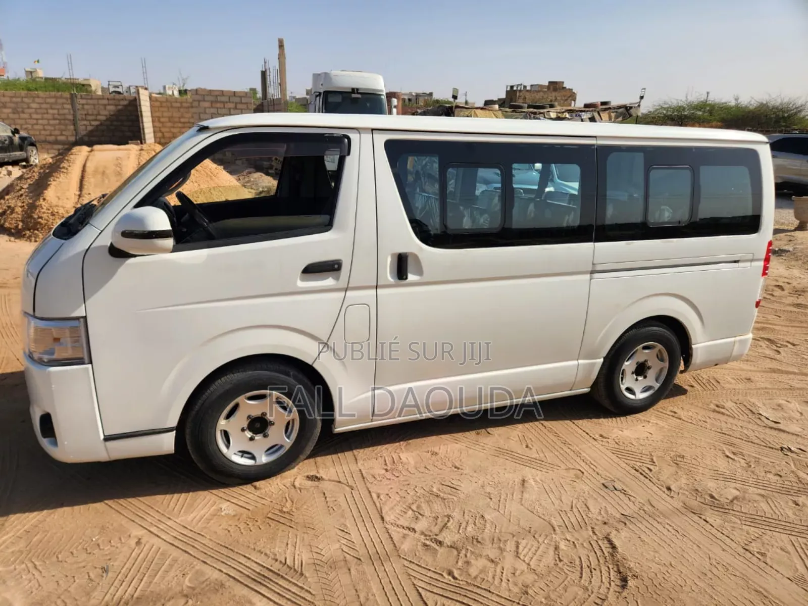 Toyota HiAce 2017 Blanc