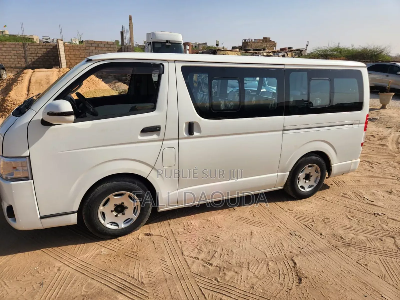 Toyota HiAce 2017 Blanc