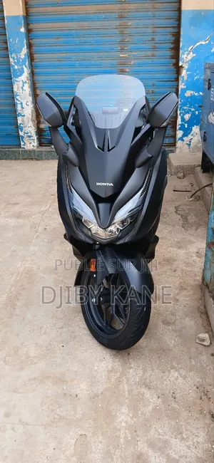 Nouveau Honda Forza 2022 Noir