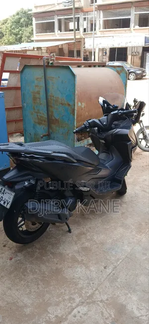 Nouveau Honda Forza 2022 Noir