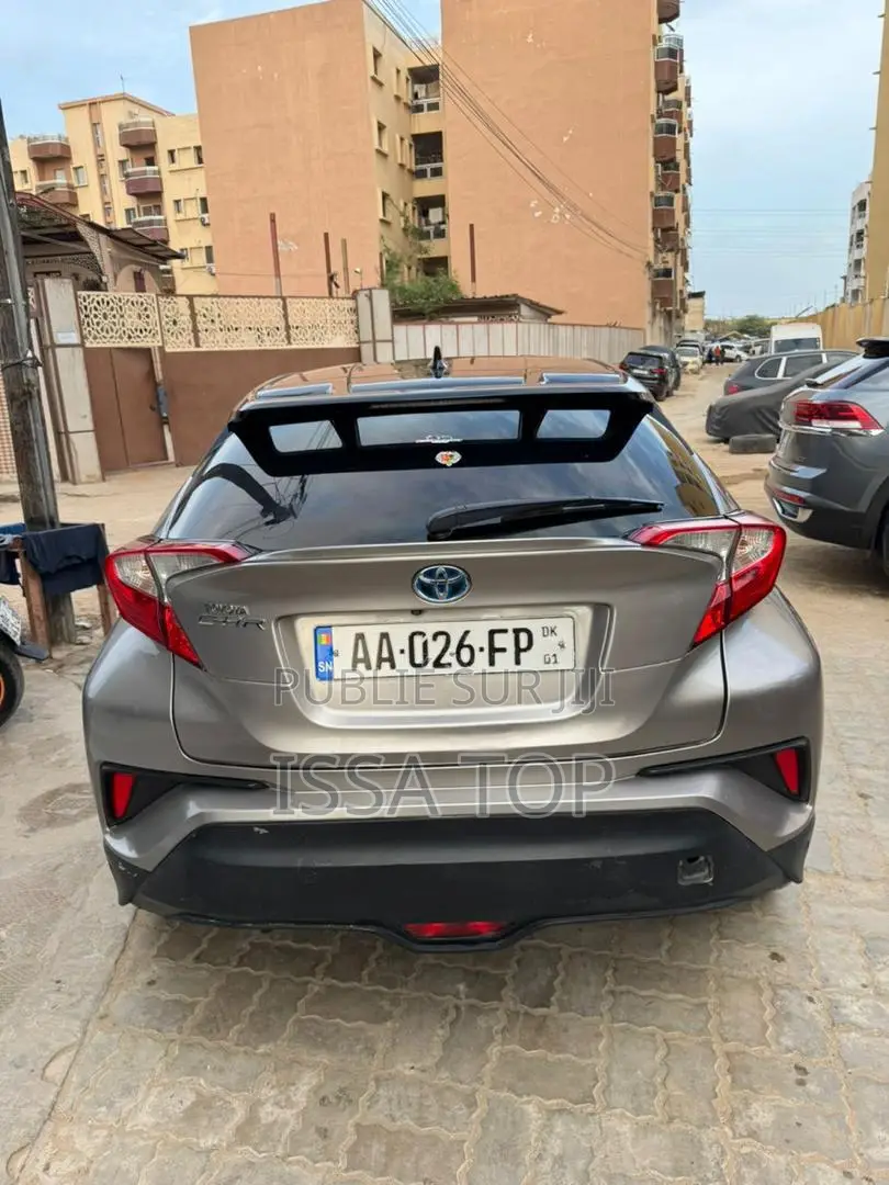 Toyota C-HR 2017 Gris