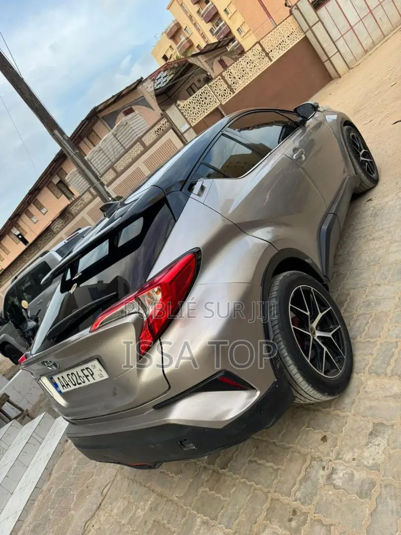 Toyota C-HR 2017 Gris