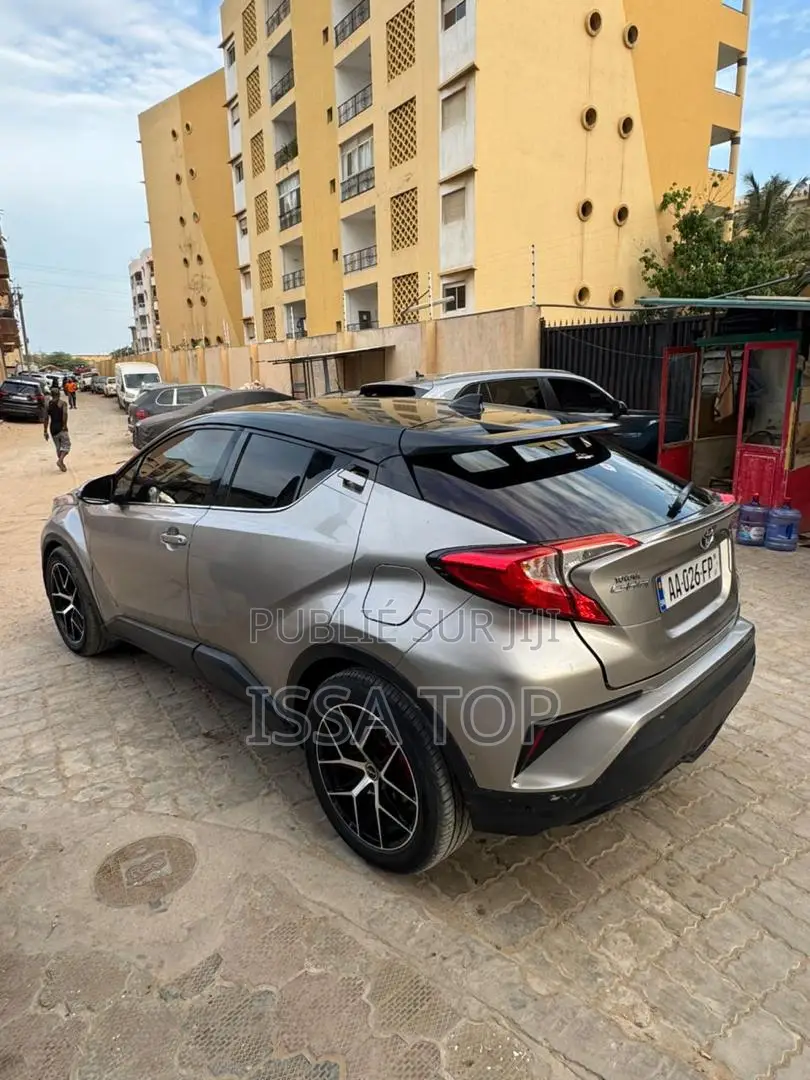 Toyota C-HR 2017 Gris