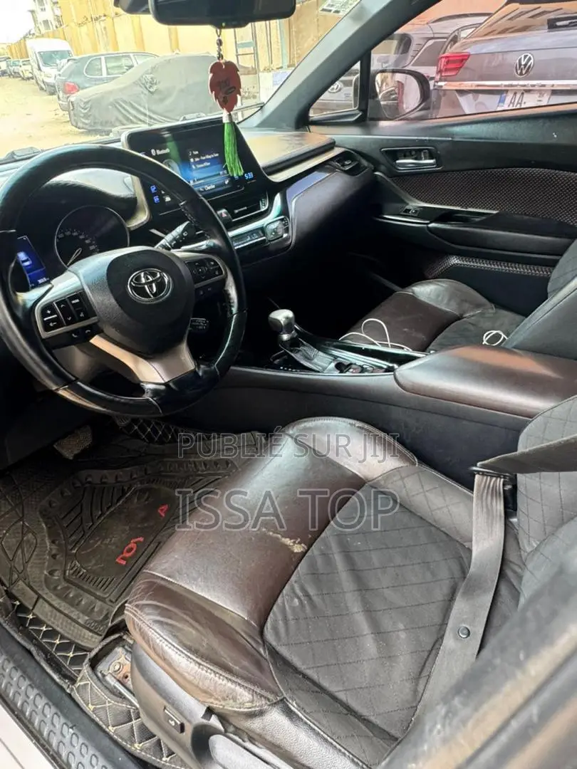 Toyota C-HR 2017 Gris