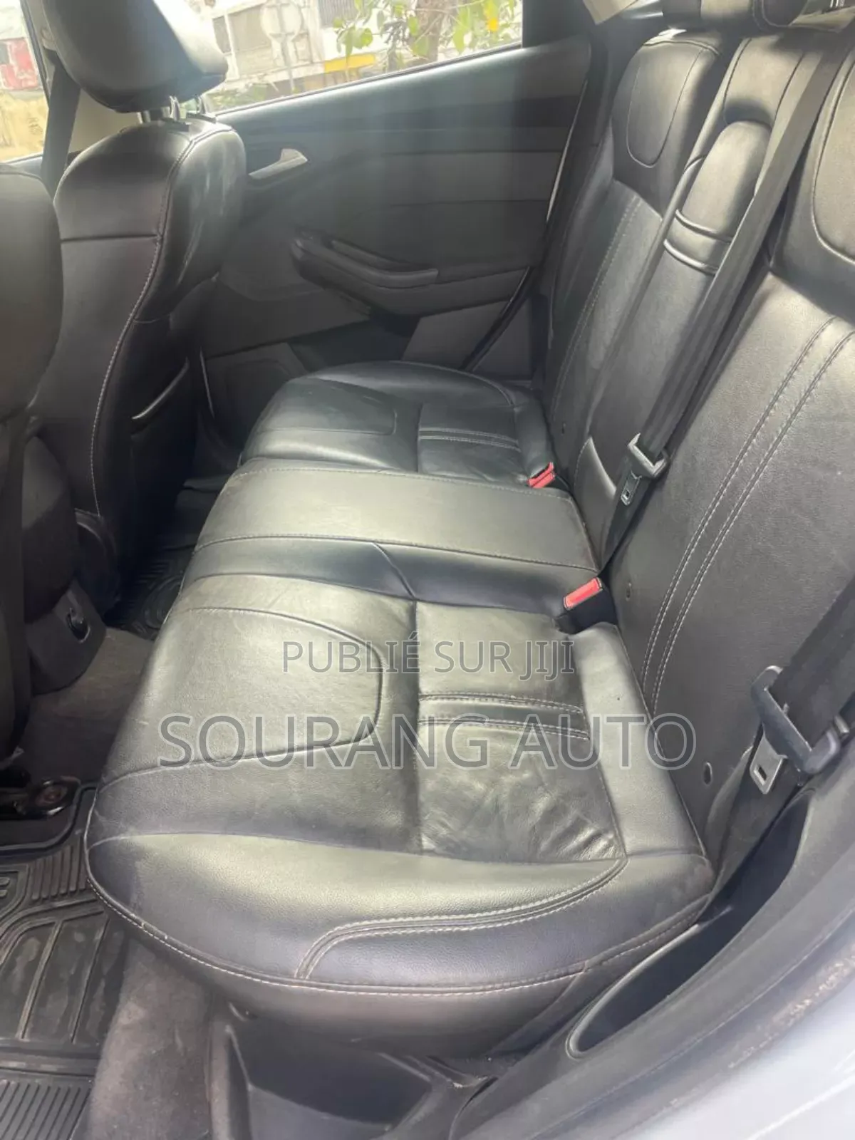 Ford Focus Titanium 5-Door 2013 Gris