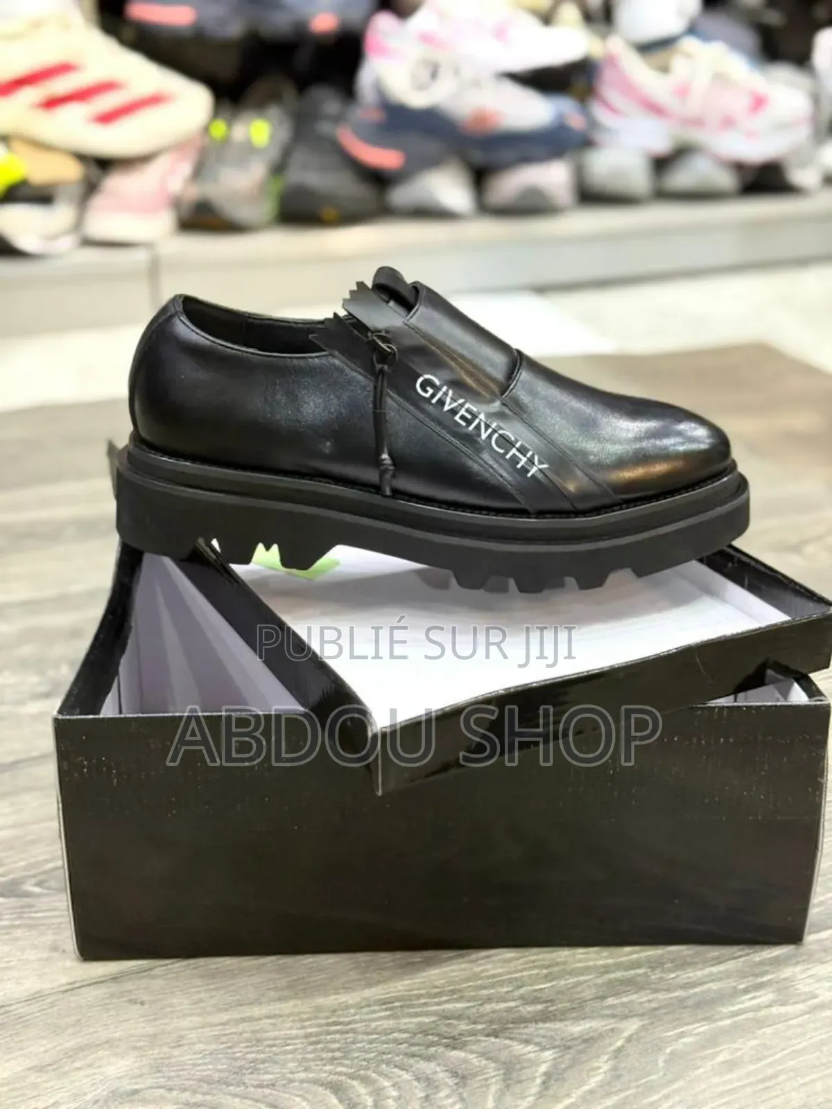 Chaussure De Ville Original Disponible