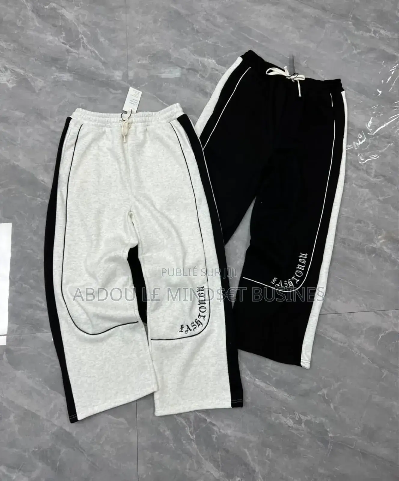 Bas Large Jogging Disponible