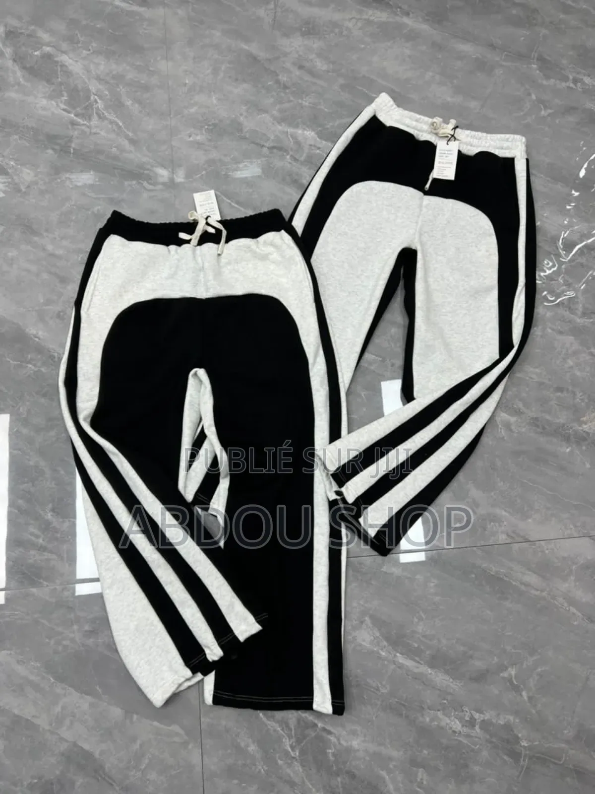 Bas Large Jogging Disponible