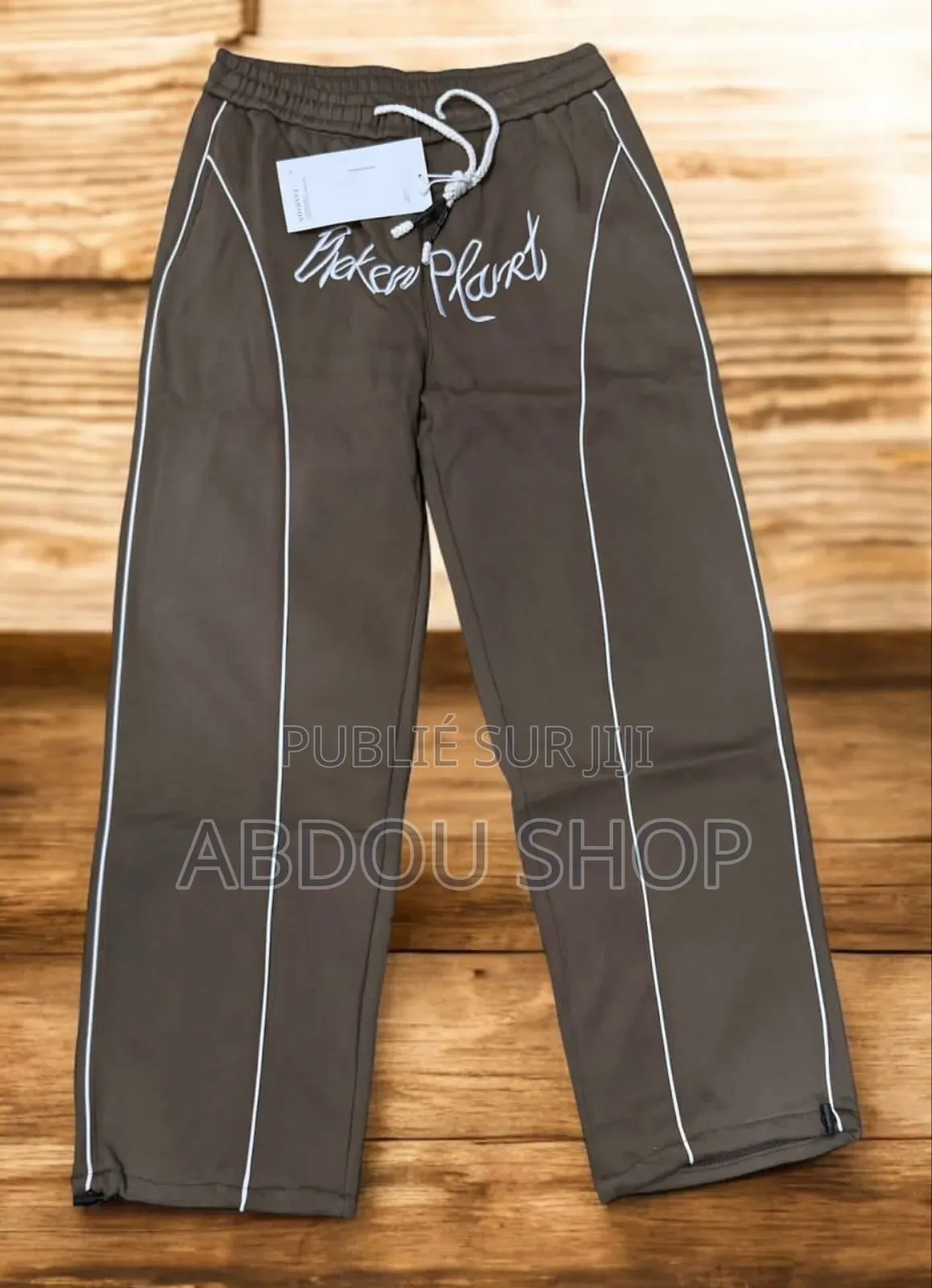 Bas Large Jogging Disponible