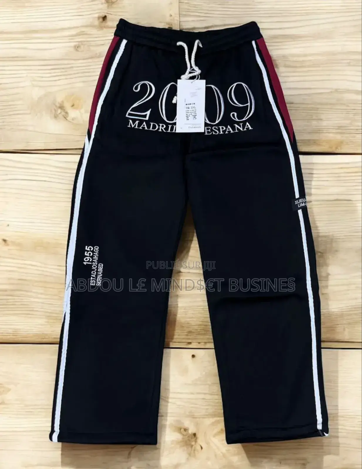 Bas Large Jogging Disponible