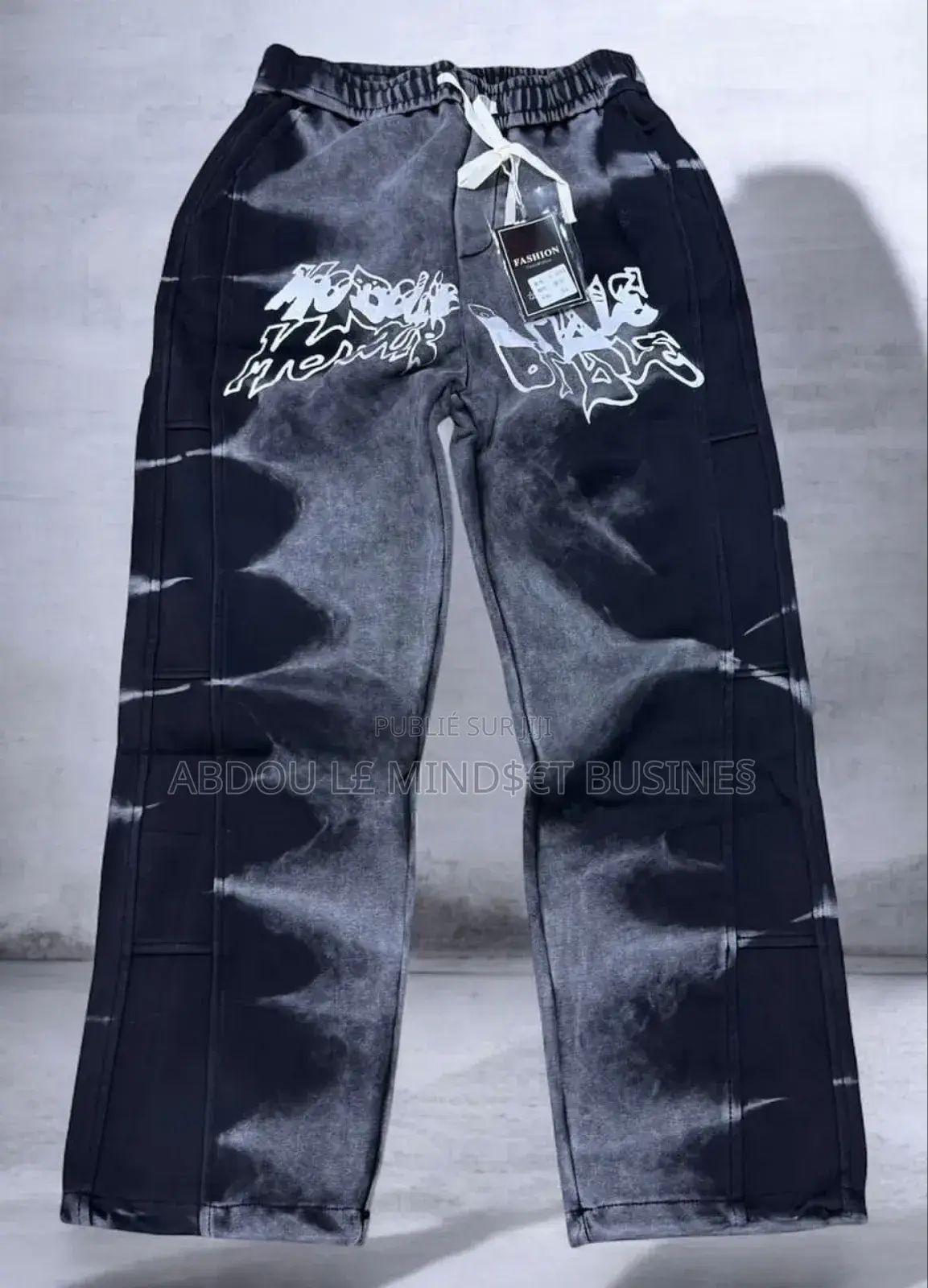 Pantalon Bas Large Original Disponible