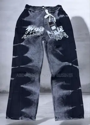 Pantalon Bas Large Original Disponible