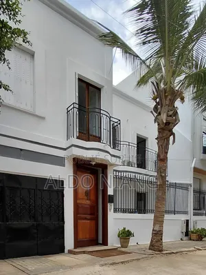 Furnished 5chbre Villa dans Limaldo Immo, Sicap-Liberté à Vendre