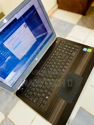 Ordinateur portable HP Pavilion 15 8GB Intel Core i7 SSD 256GB